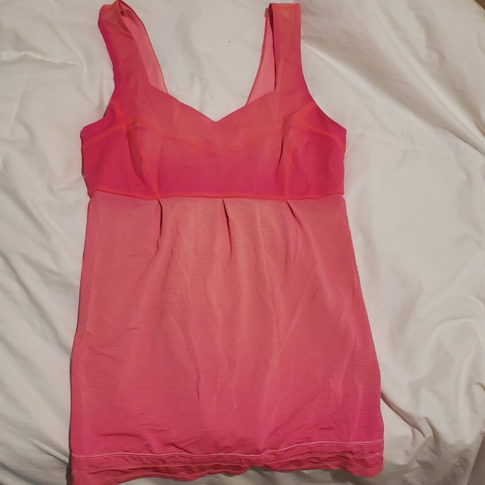 Lululemon top
